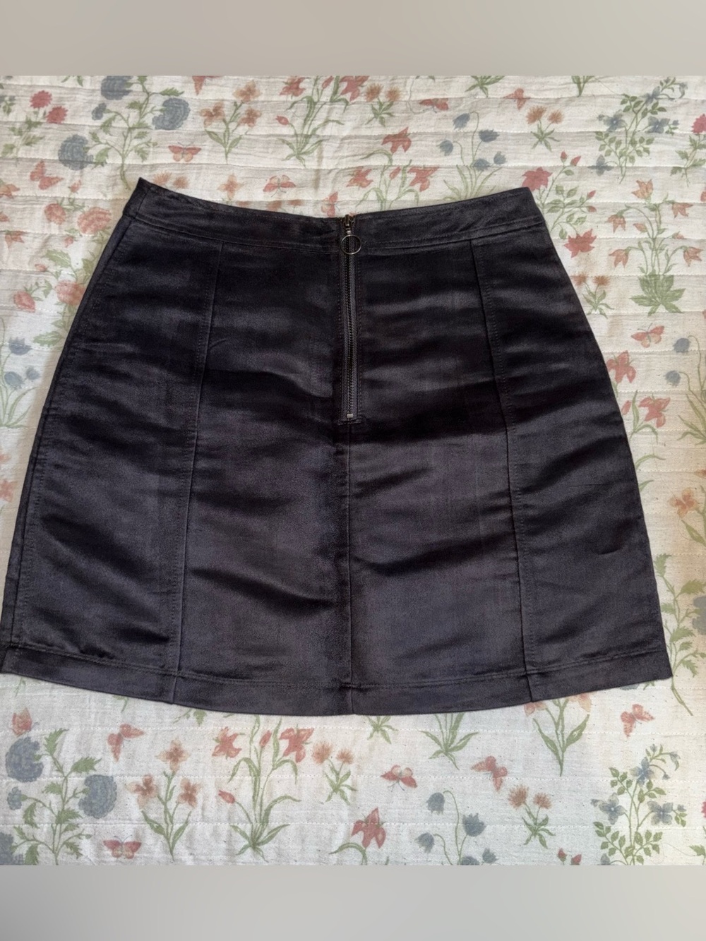 Black Zip-Front Women's Mini Skirt Faux-Suede